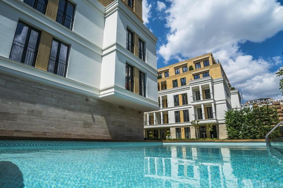 וארנה Brand New Apartment With Outdoor Swimming Pool מראה חיצוני תמונה