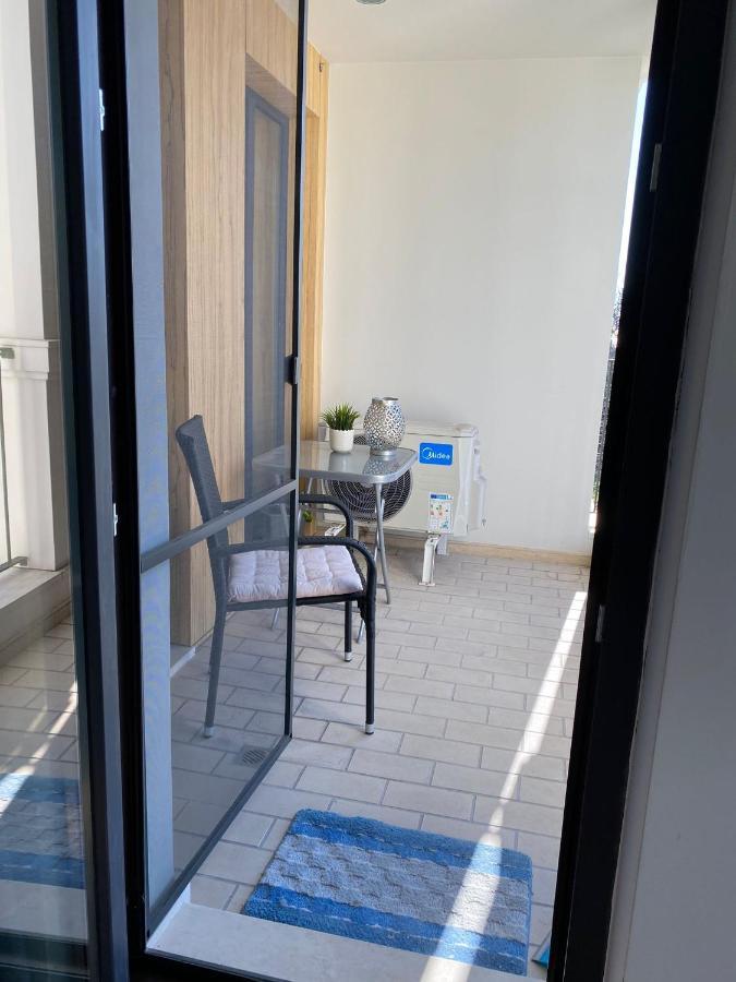 וארנה Brand New Apartment With Outdoor Swimming Pool מראה חיצוני תמונה